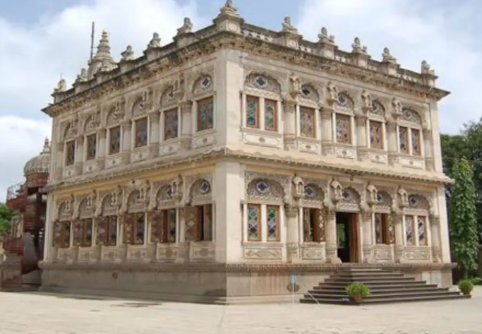 Chhatris of the Scindia Dynasty, Gwalior, Madhya Pradesh - Vushii.com